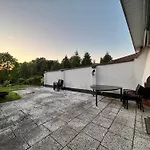 Grosse Terrassenwohnung Mit Seeblick Apartment