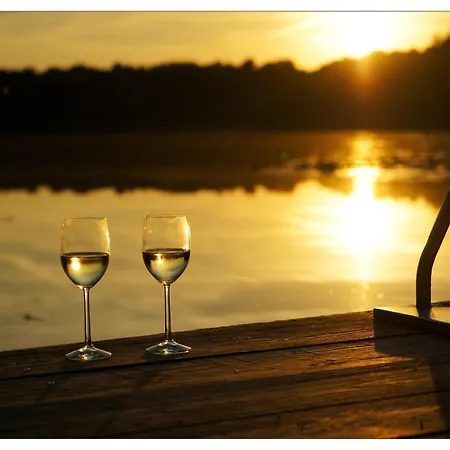 Grosse Terrassenwohnung Mit Seeblick * Stechlin