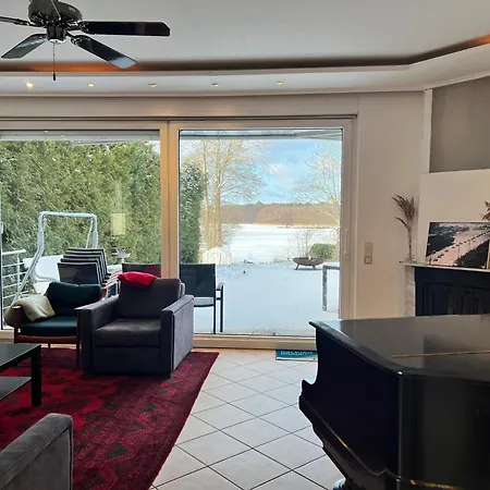 Grosse Terrassenwohnung Mit Seeblick