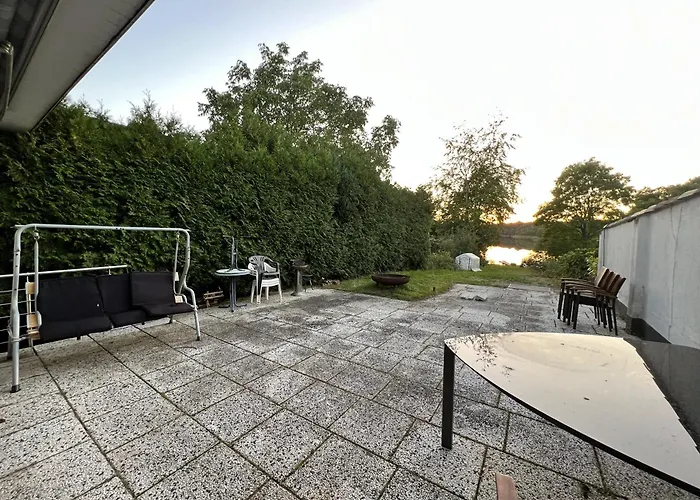 Grosse Terrassenwohnung Mit Seeblick * Stechlin